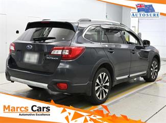 2015 Subaru Outback - Thumbnail