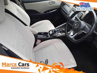 2019 Nissan leaf G - Thumbnail