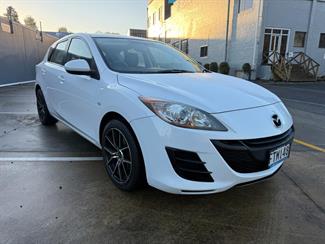2011 Mazda Mazda3 - Thumbnail