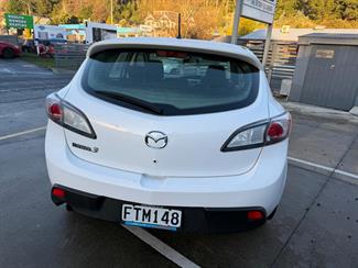 2011 Mazda Mazda3 - Thumbnail