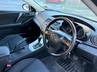 2011 Mazda Mazda3 - Thumbnail