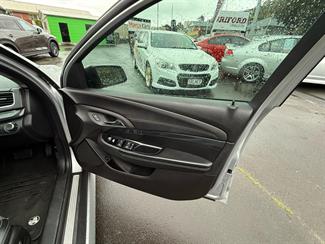 2016 Holden Commodore - Thumbnail