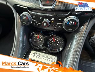 2015 Holden Hsv - Thumbnail