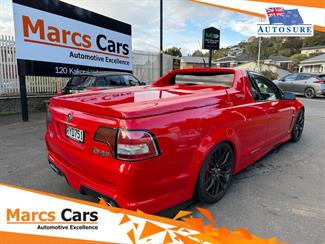 2015 Holden Hsv - Thumbnail