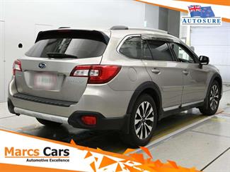 2015 Subaru Outback - Thumbnail