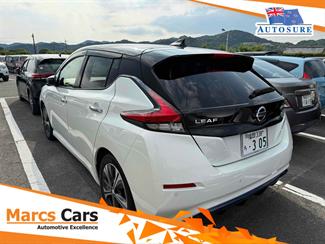 2018 Nissan Leaf X - Thumbnail