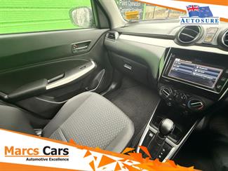 2022 Suzuki Swift - Thumbnail