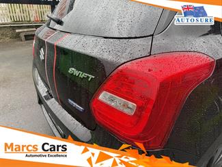 2022 Suzuki Swift - Thumbnail