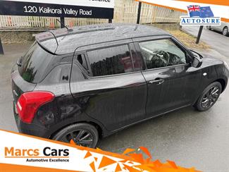 2022 Suzuki Swift - Thumbnail