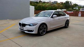2014 BMW 320I F30 High-line Msport - Thumbnail