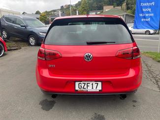 2013 Volkswagen Golf - Thumbnail