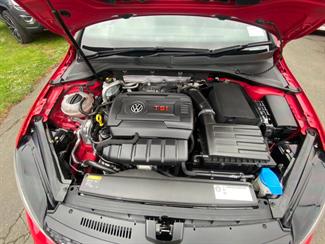 2013 Volkswagen Golf - Thumbnail