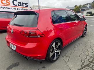 2013 Volkswagen Golf - Thumbnail
