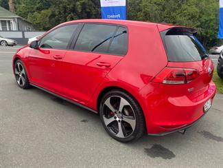 2013 Volkswagen Golf - Thumbnail